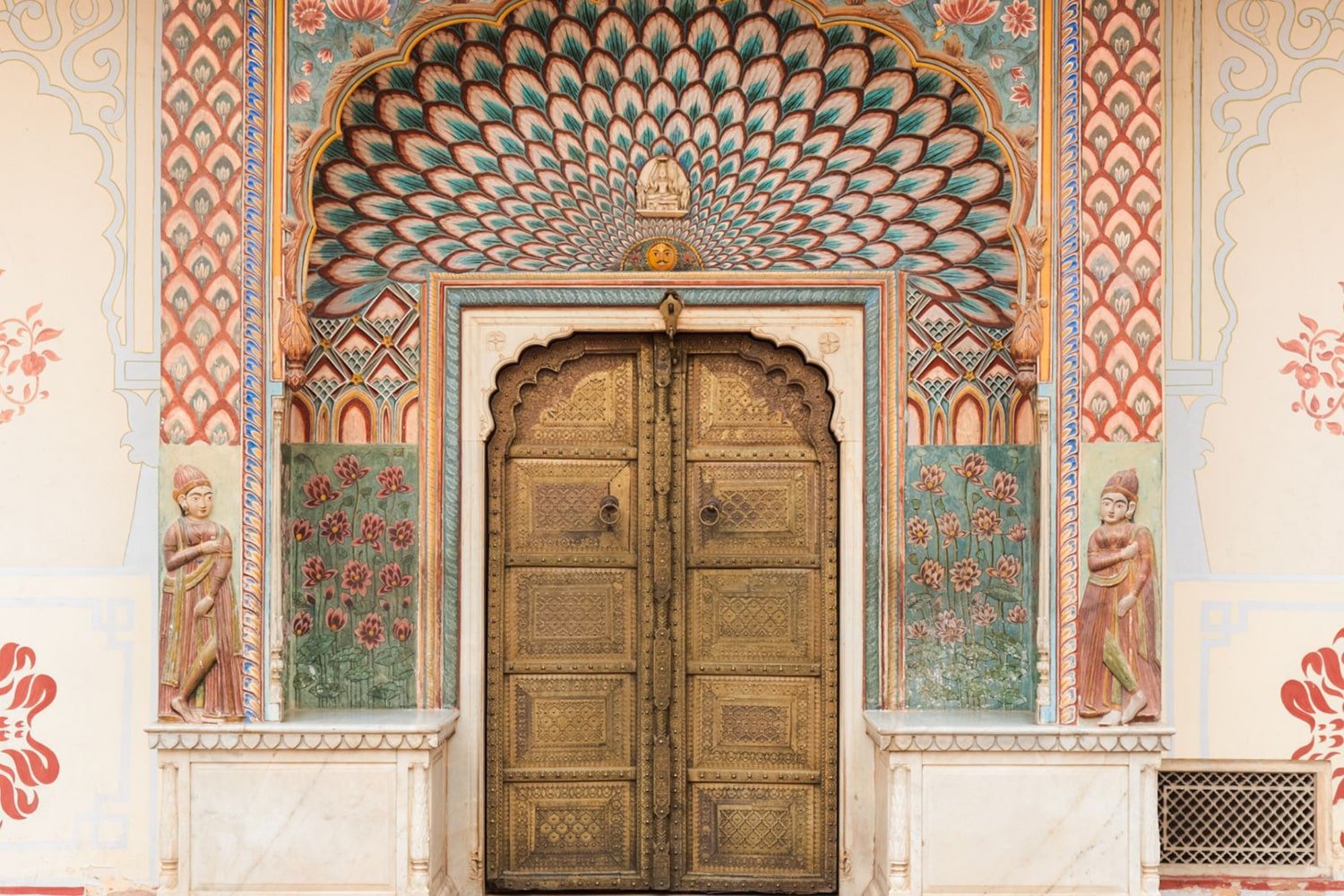 india-khan-circuits-a-themes-fleurs-parfums-et-epices-jour-4